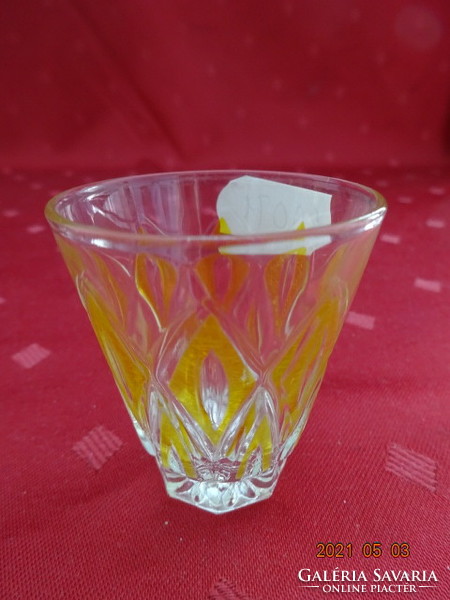 Francia kristály pálinkás kupica, sárga színű, magassága 5 cm.  Vanneki!
