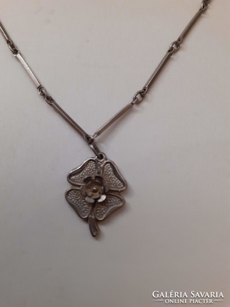 Retro silver-plated clover luck pendant on a matching chain