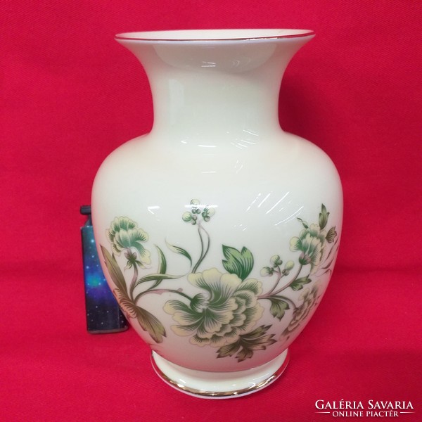 Hóllóháza porcelain vase with green flower pattern 17.5 Cm