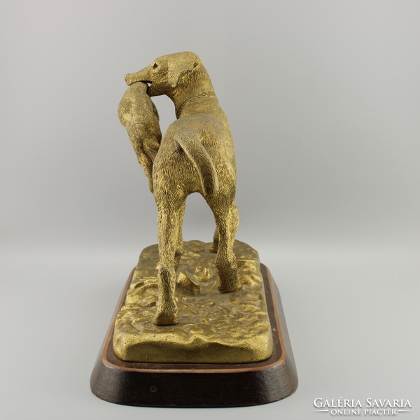Régi bronz vadászkutya szobor