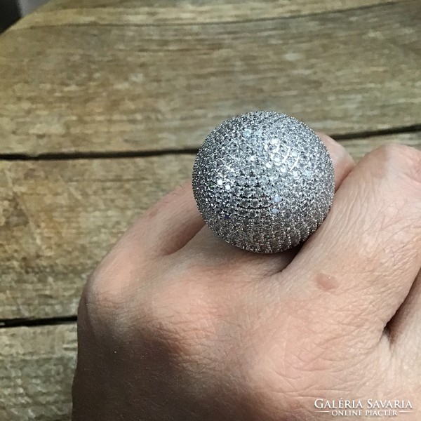 Különleges hatalmas koktél gyűrű tele csillogó kristály kövekkel