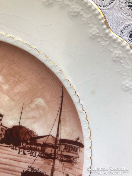 ‘Hapsal’ kikötőt ábrázoló kézzel festett régi tányér