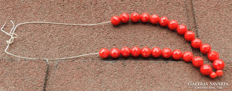 Faceted - red - blood-colored pearls necklace - string of pearls - jewelry