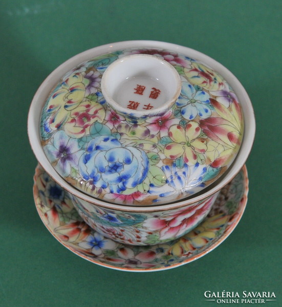 Kínai festésű fedeles teáscsésze, finoman festett darab gyűjtőknek