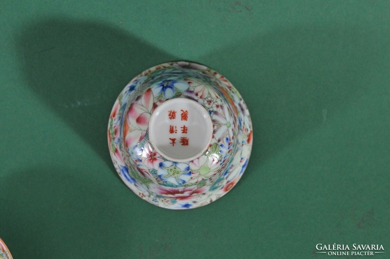 Chinese painted tea cup with lid, finely painted piece for collectors