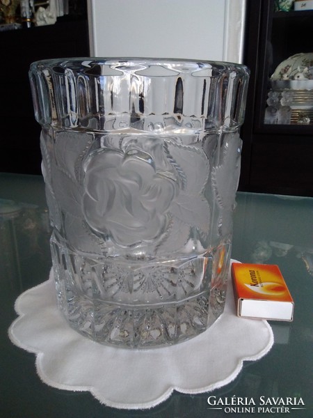 Glass ice bucket with rose decoration on the side.