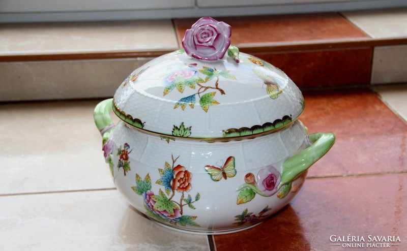 Viktoria Herend soup bowl with rose holder vbo 6.