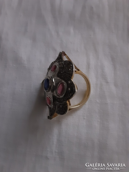 Indiai kézműves ezüst gyűrű gyémántokkal, rubinokkal,  zafírral!