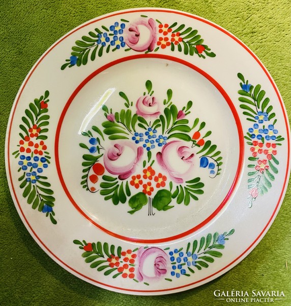 Original Hólloháza wall bowl decorative bowl hand-painted with beautiful folk motif Óbuda v posta 18 cm