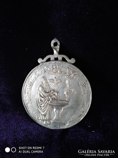 Antik ezüst keresztelő medál (18.-század)