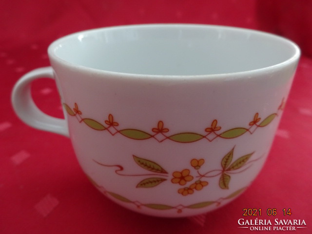 Lowland porcelain teacup, 8.5 cm in diameter. He has!