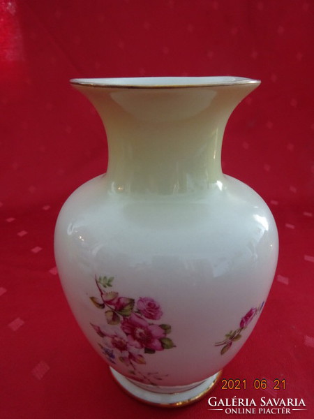 Hollóházi porcelán, rózsaszínvirágos váza, magassága 15 cm. Vanneki!