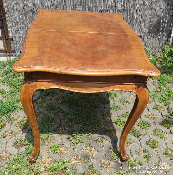Beautiful solid wood, veneered top, neo-baroque, Viennese rococo folding dining room, salon table