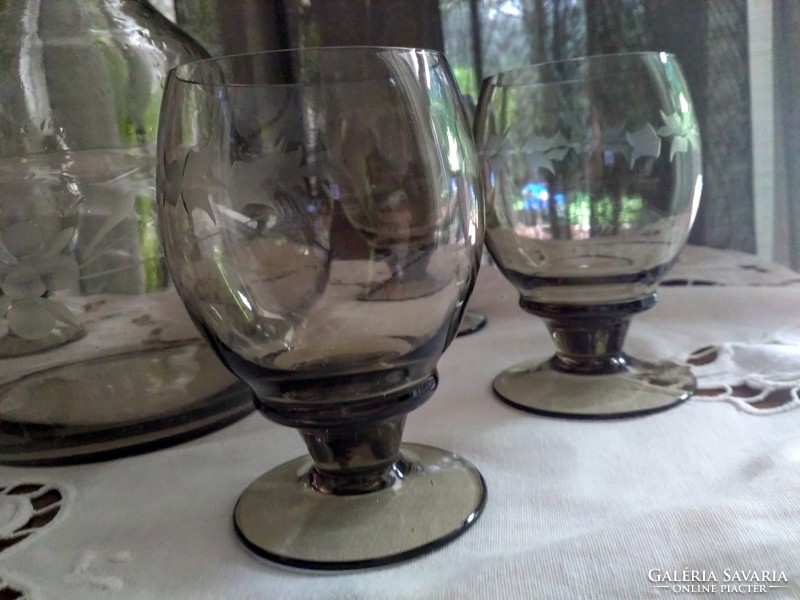 Smoke-colored, blown glass polished cork wine set