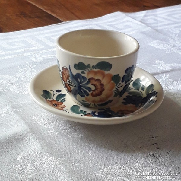 Ceramic coffee cup and plate