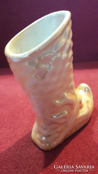Porcelán csizma váza