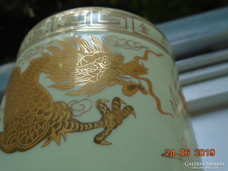 Ming arany sárkányokkal, kalligráfiával, kézzel festett Kínai ecset tartó (brush pot)
