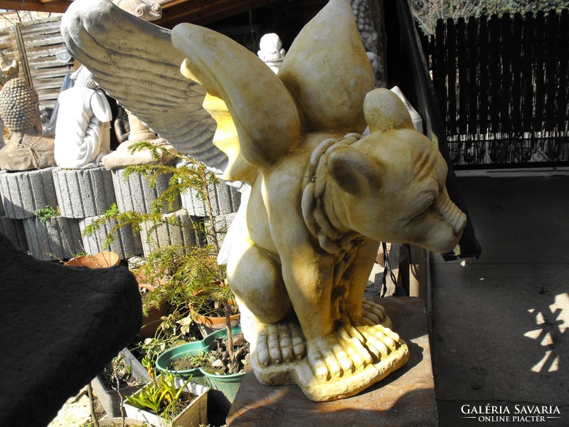Gate fence railing column furnace ornament guard dragon devil dog stone statue antifreeze artificial stone