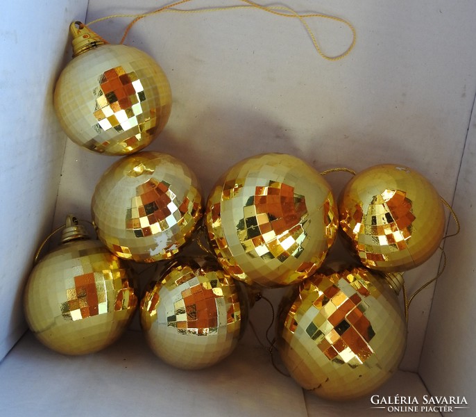 Retro fényes aranygömb karácsonyfa díszek - 7 db - Karácsonyfadísz gyűjteményből