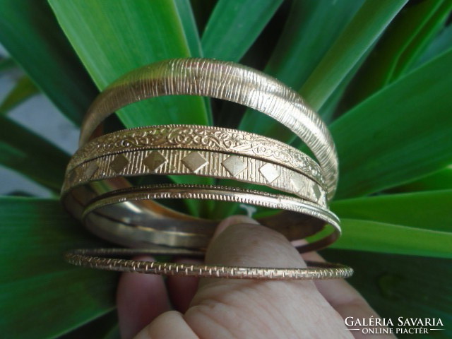 5 thick gold-plated women's bracelets, very unique pieces, inner size 6.8 cm