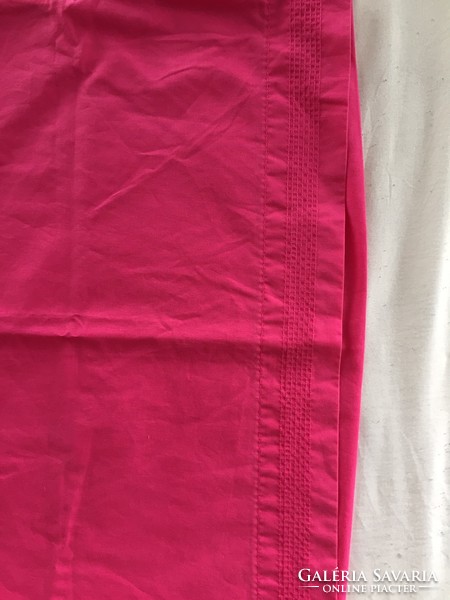 Egyszínű részben pamut párnahuzat, ciklámen  46 x 75 cm - Marks & Spencer márka