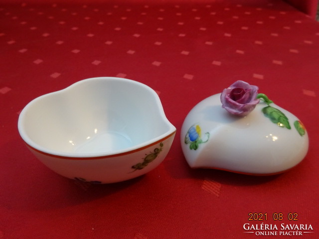 Herend porcelain, heart-shaped bonbonnier, length 7.5 cm. He has!