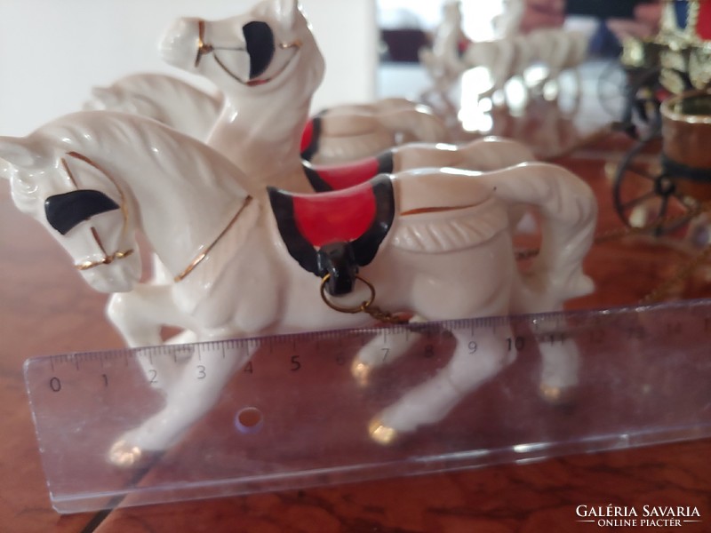 Csodás Porcelán 4 lovas hintó pálinka kináló