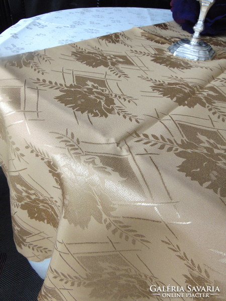 Álomszép elegáns selyemdamaszt asztalterítő 140  x 280  cm ovális
