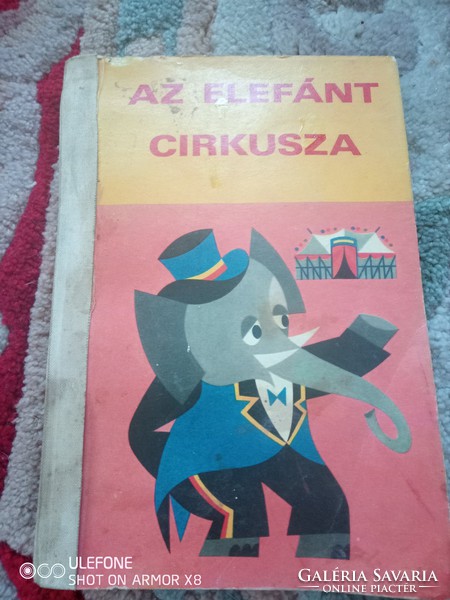 Az elefánt cirkusza 3D-s mesekönyv 1967-ből