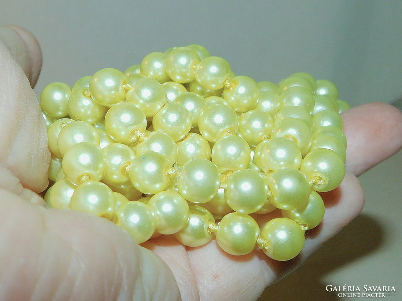 Krém Sárga Shell Pearl Extra Hosszú Gyöngysor Nyaklánc - 150 cm-es! 2021. év Divat színe