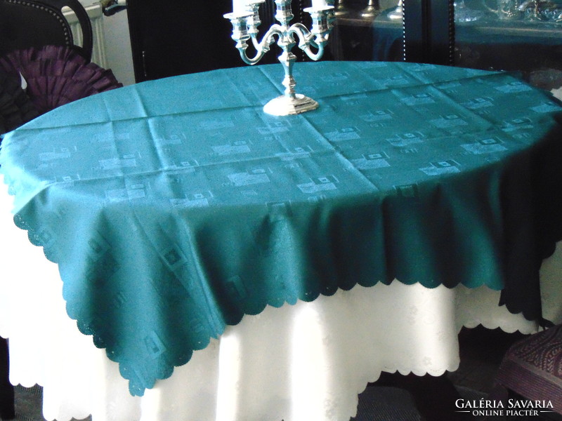 Smaragdzöld selyemdamaszt  asztalterítő 108 x 158 téglalap