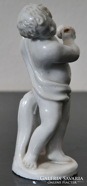 Le Nove apró porcelán baba figura a 18. századból
