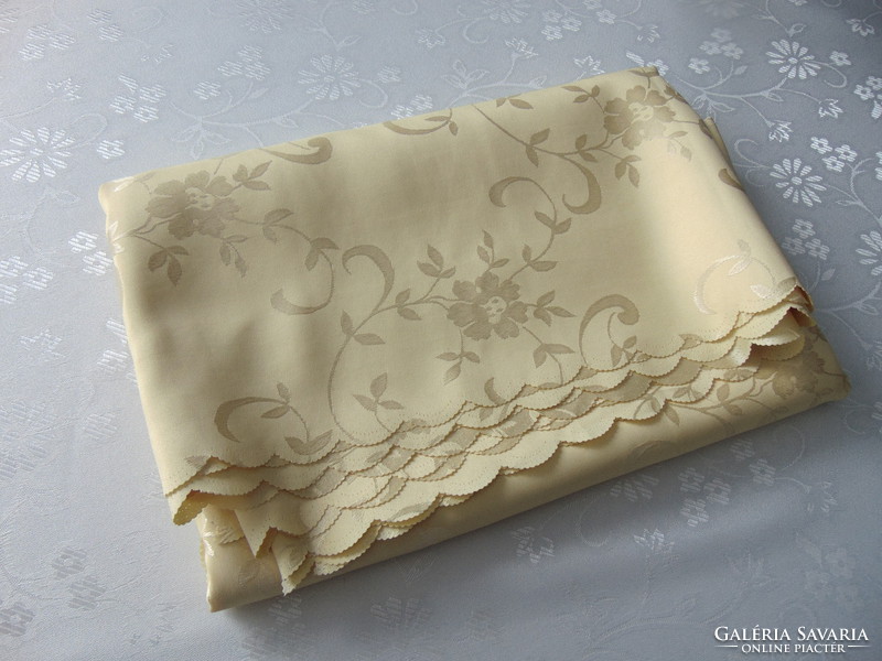 Vanilla yellow silk damask tablecloth 140 x 300 cm rectangle!