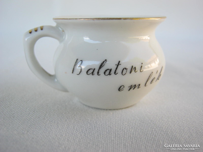 Retro ... Balatoni emlék Aquincumi porcelán kis csésze úszkáló hal festéssel