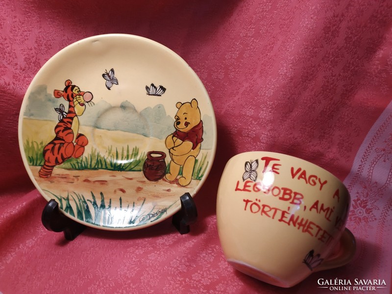 Ceramic cup with teddy bear bottom