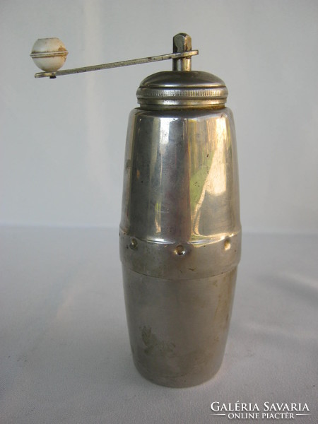 Retro metal grinder manual coffee grinder
