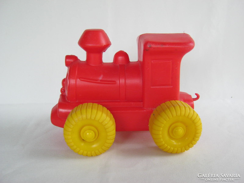 Retro traffic goods plastic toy locomotive train