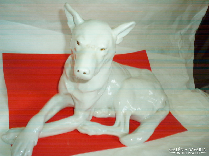 Herendi fehér porcelán német juhász kutya