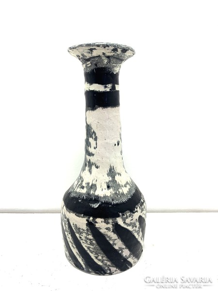 Gorka Lívia kerámia váza, jelzett, 21cm - 5384
