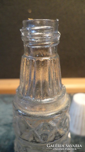 S21-118  Art-deco palack-műanyag menetes sapkával