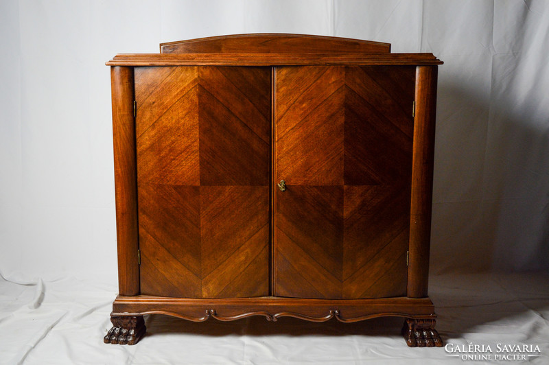Antique Chippendale stall