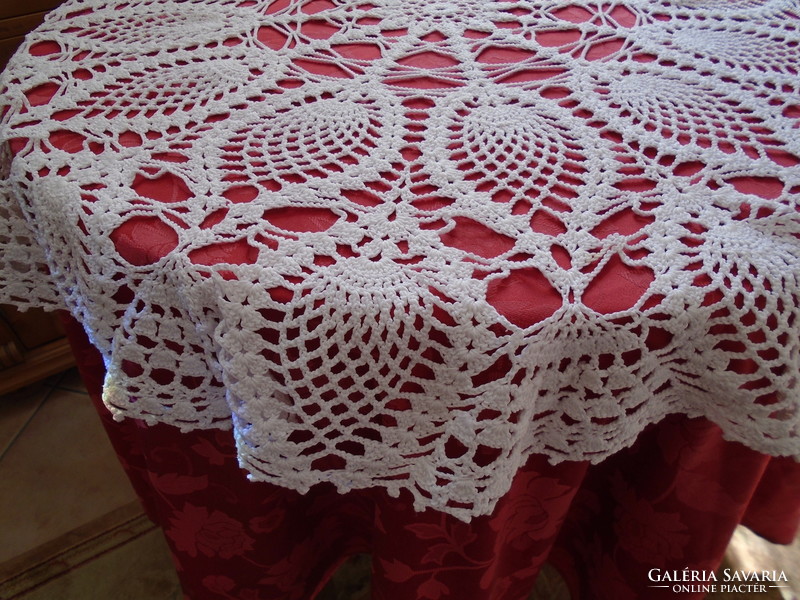 Decorative, 105 cm. Diam. Crochet tablecloth.