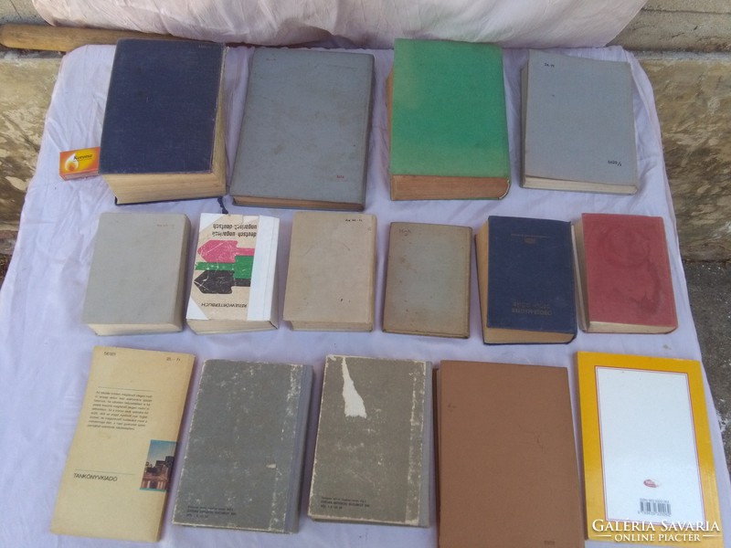 Fifteen old, retro dictionaries - together - English, German, Spanish, Russian, Slovak, Romanian, technical ...
