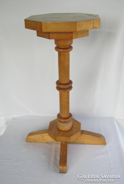 Wooden pedestal