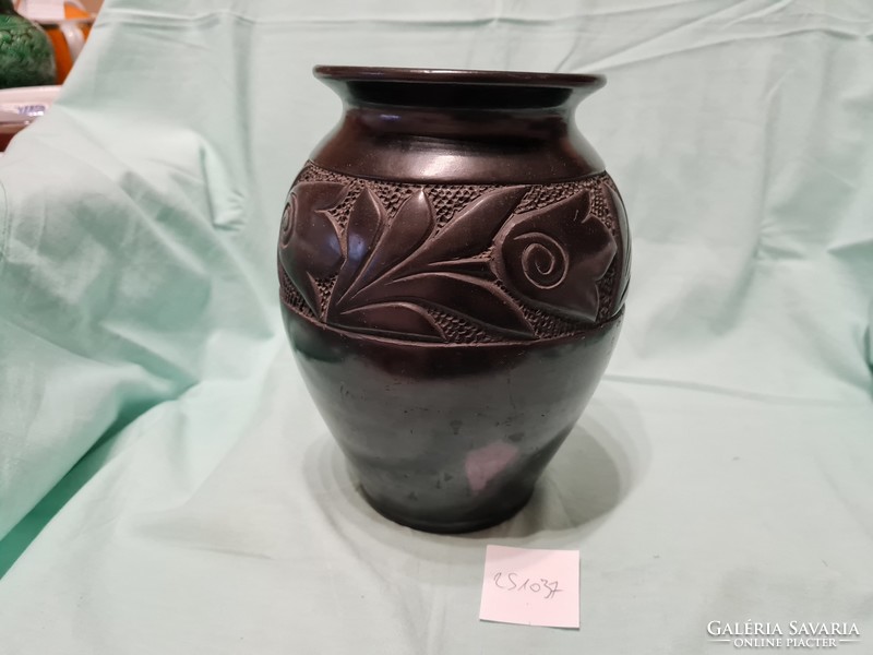 Ceramic vase 20 cm