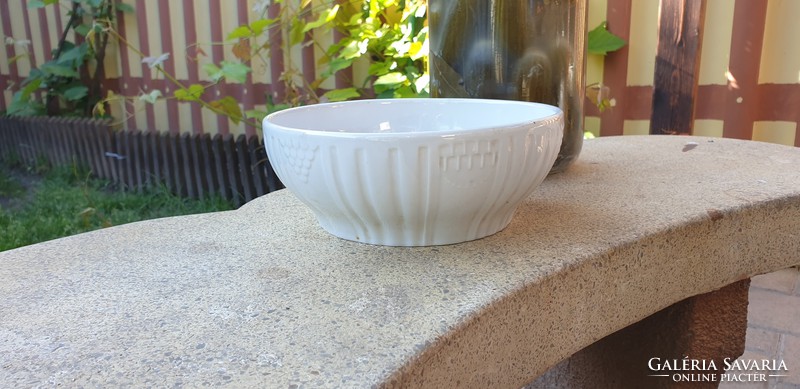 Hungaria garnished bowl