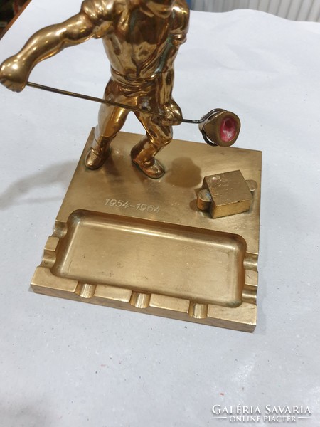 Copper casting figure