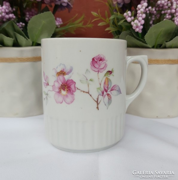 Gyönyörű ritka szoknyás Zsolnay virágos   mintával porcelán bögre nosztalgia  paraszti  falusi