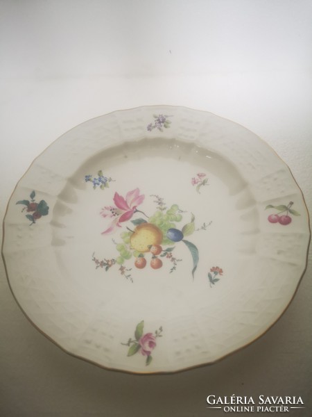 Wolf House Jenő Fischer - Porcelain plate with fruit flowers in Uzhhorod