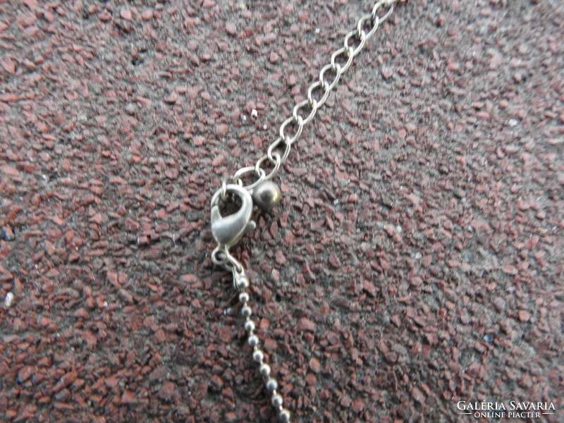 Ezüst színű kövekkel díszített nyakék - nyaklánc